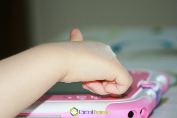 Los niños aprenden tecnología desde los dos años
